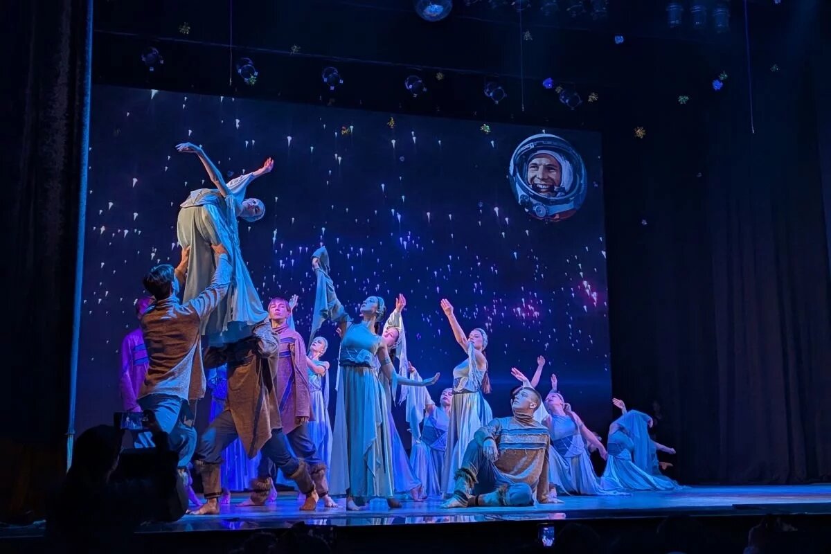    На гала-концерте в Смоленске отметили победителей конкурса имени Гагарина