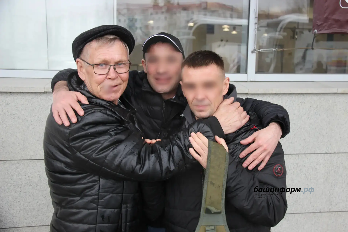     "Бергә үстеләр, хәзер илне бергәләп саклыйлар"