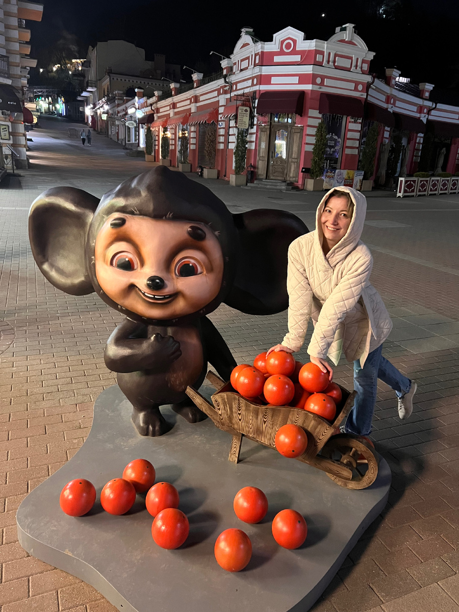 Памятник Чебурашке