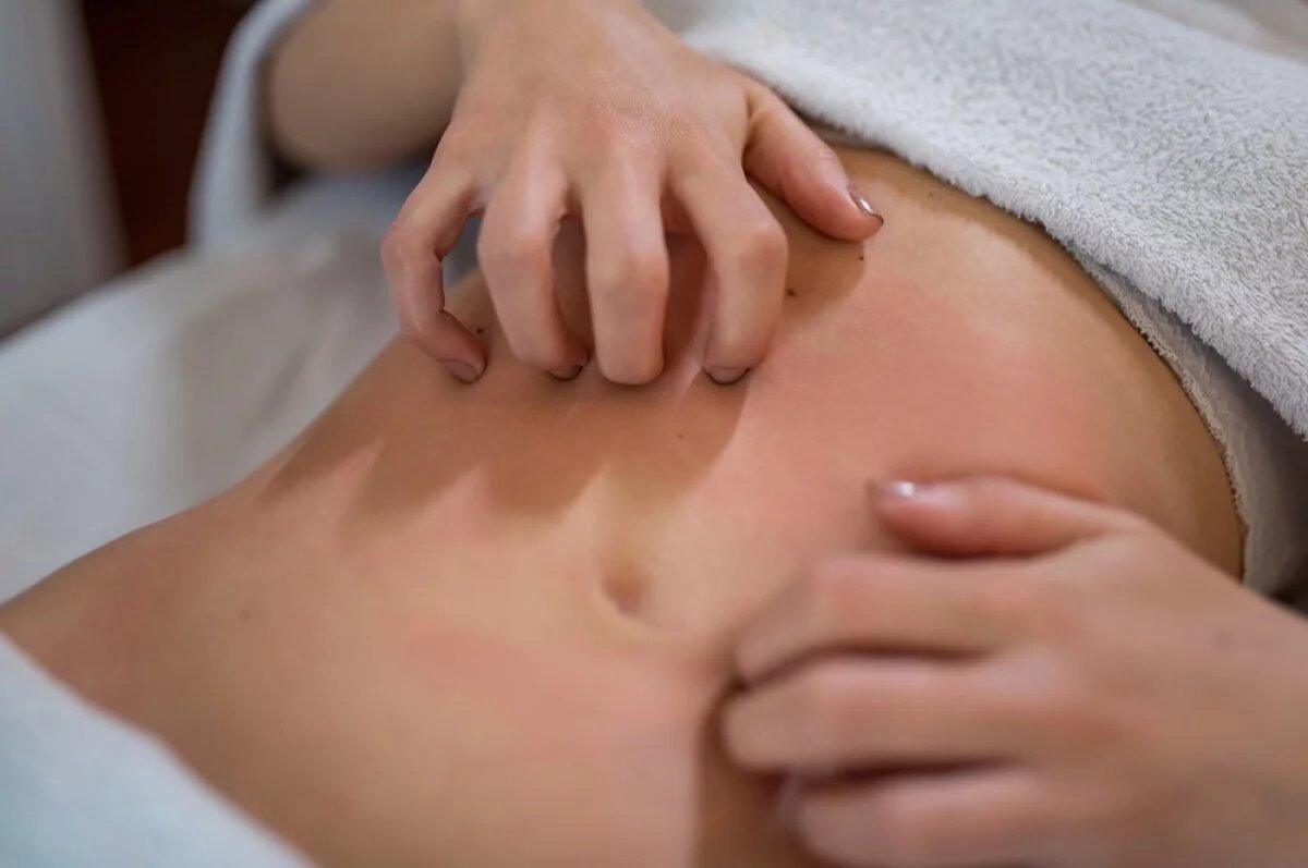    Вычерпывающими движениями подталкивайте желчь к средней линии живота перед каждым приемом пищи.