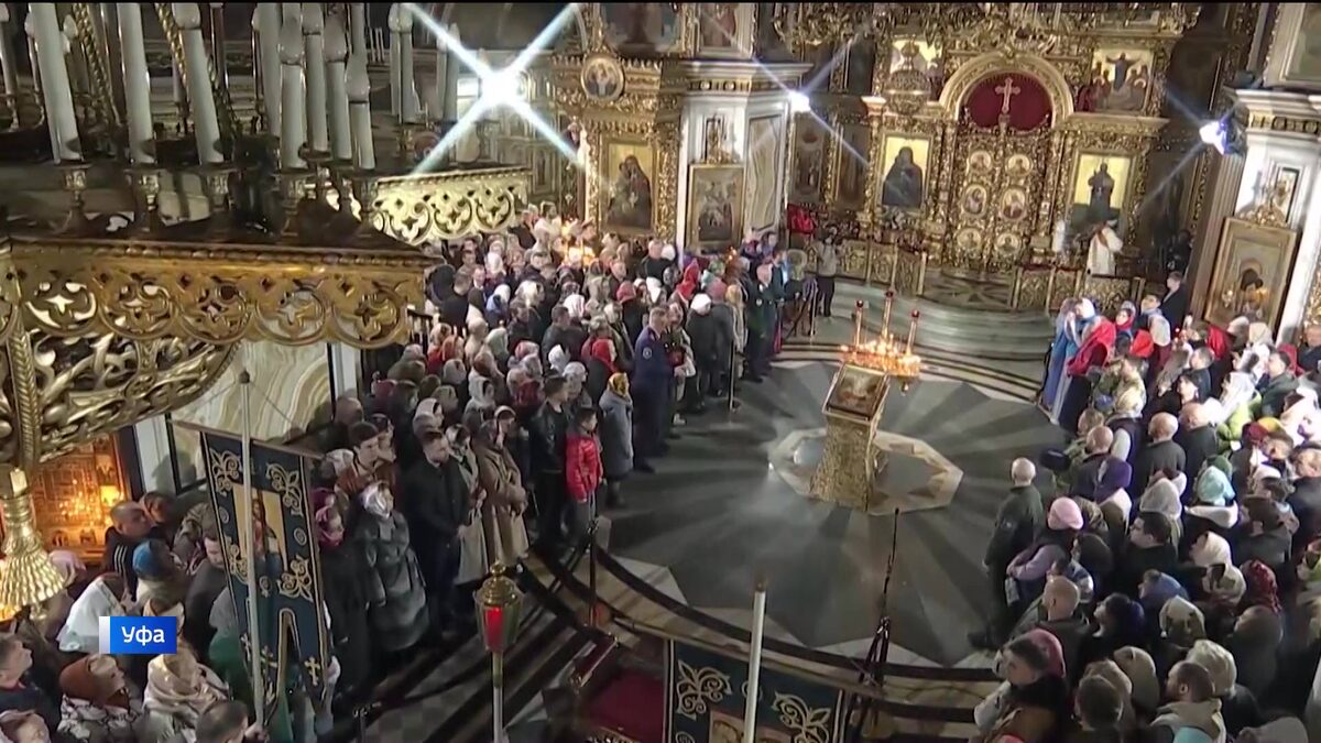    Пасха-2026: как жители Башкортостана отметили праздник и встретили Благодатный огонь