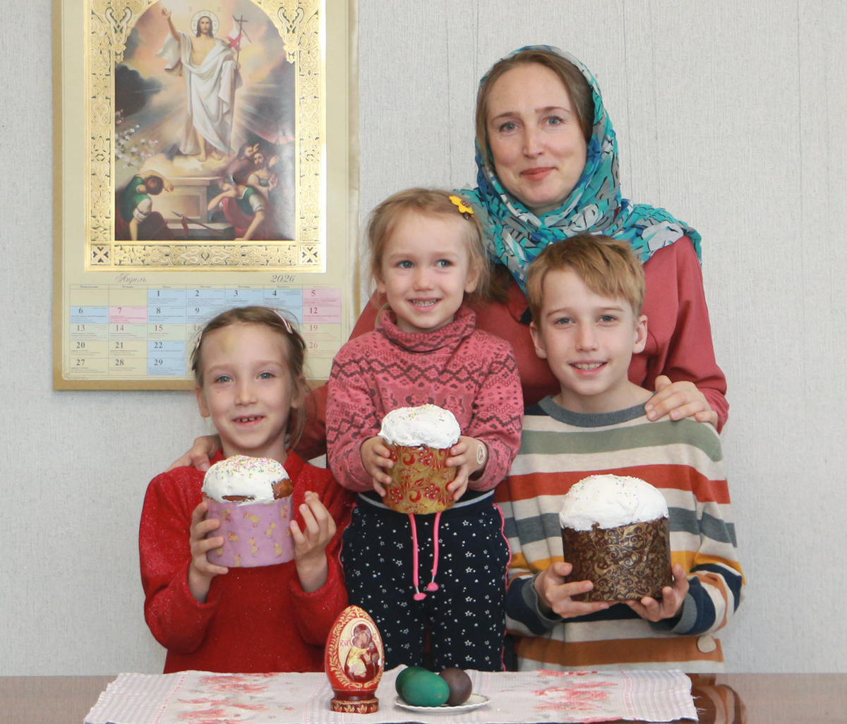 В семье Ирины Дзыбы Пасха - любимый праздник. Фото Евгения КРАТОВА.