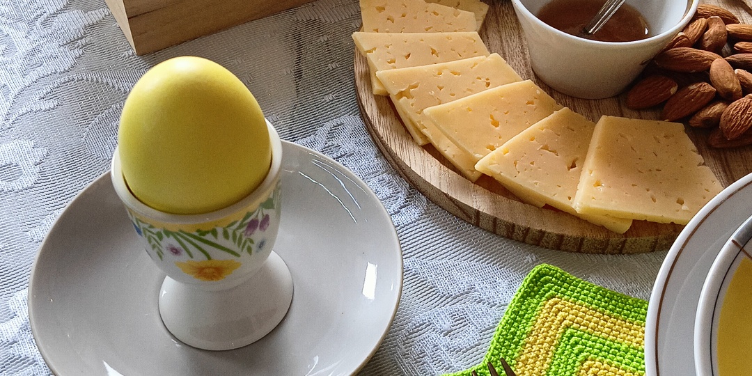 Начни день с улыбки: идея пасхального завтрака