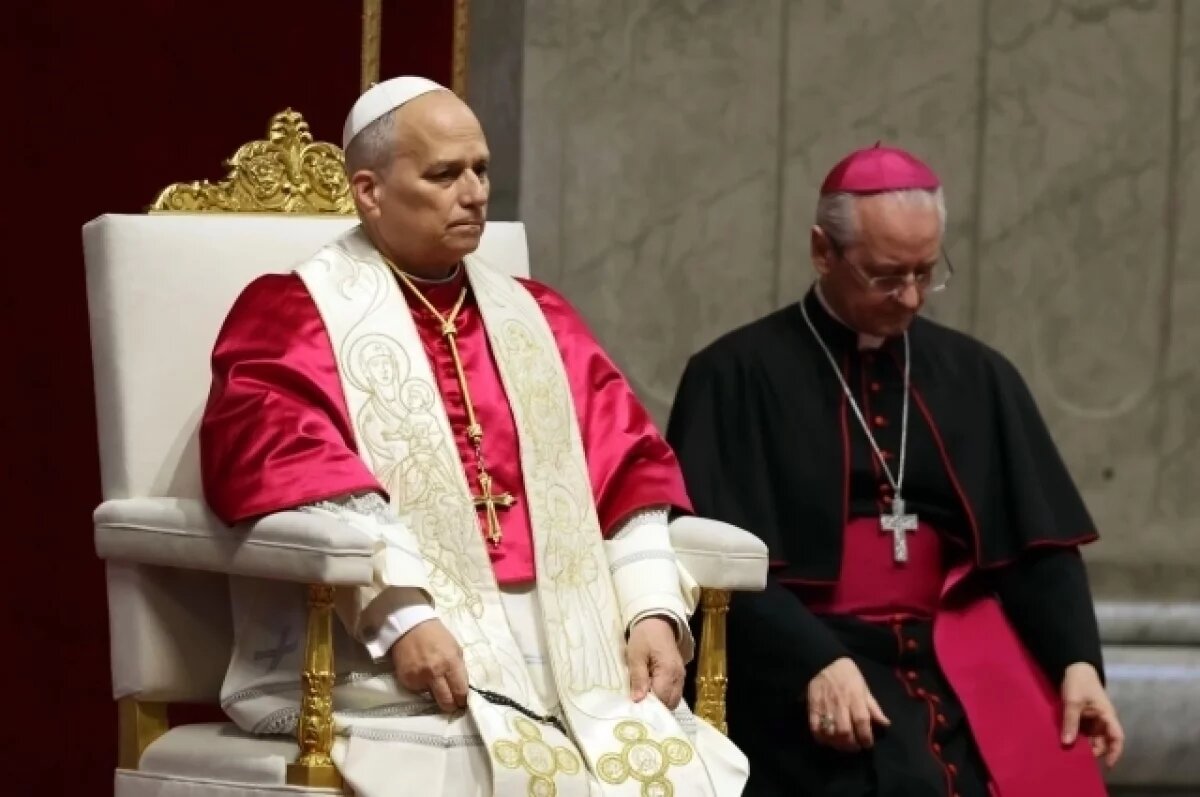    В Ватикане назвали признаком бессилия критику США в адрес папы римского