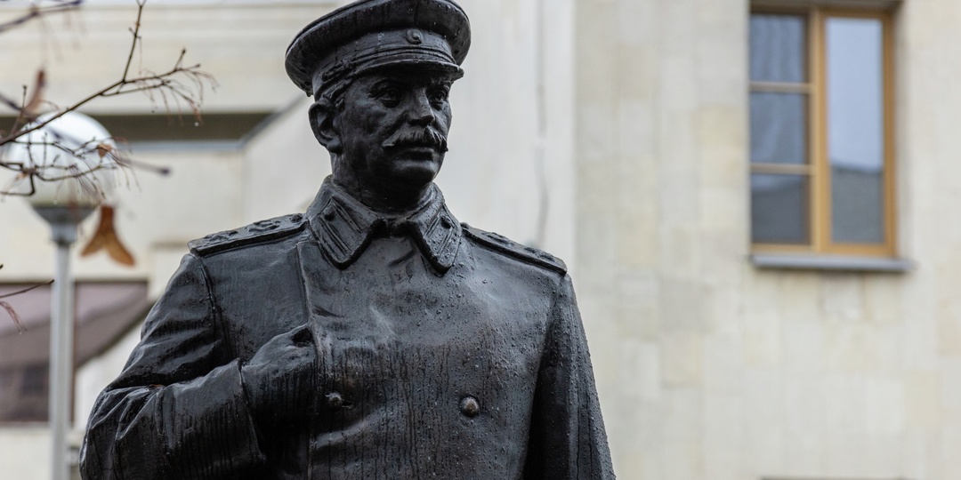 В Хакасии почти 80% опрошенных поддержали идею установки памятника Сталину