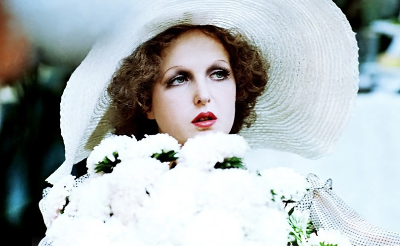 Актриса в к/ф «Раба любви»