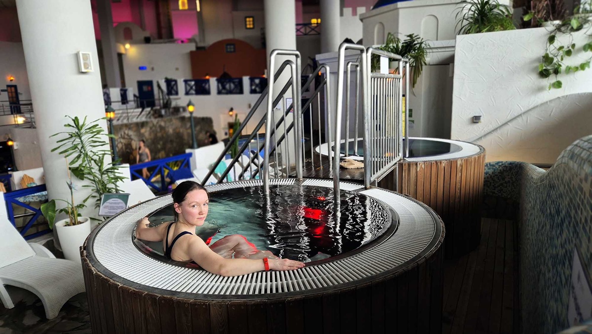 Комплекс "Мореон" с аквапарком, термами и СПА работает в 10 минутах ходьбы от станции метро Ясенево