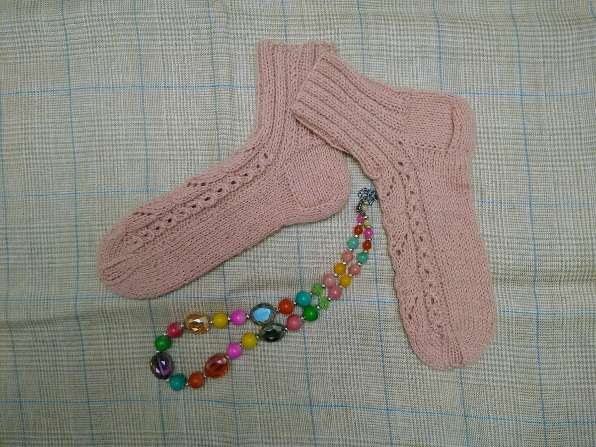 Розовые носочки.