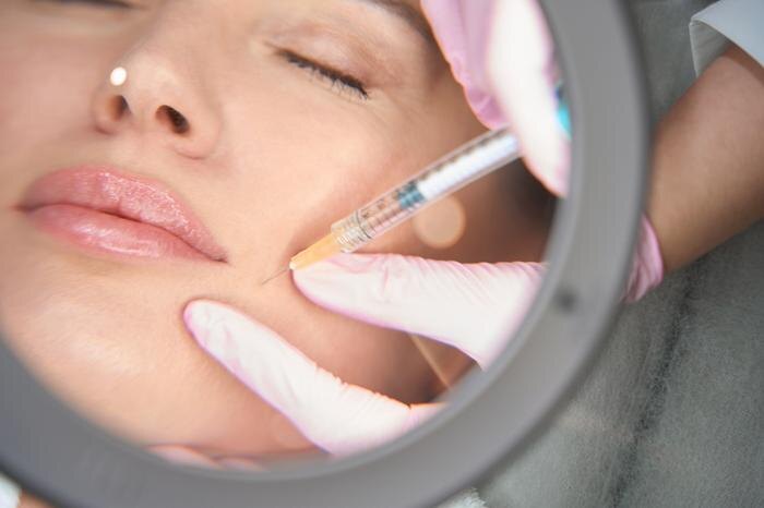 Обложка © Shutterstock / FOTODOM / YAKOBCHUK VIACHESLAV