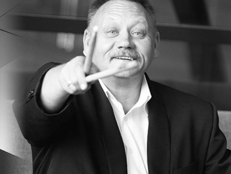 Виктор Манаков