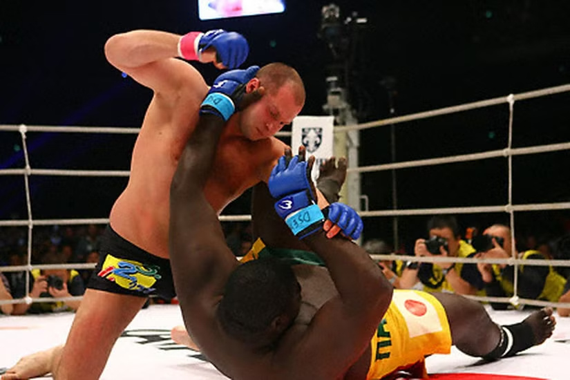 Федор Емельяненко против Зулузиньо (PRIDE Shockwave 2005)