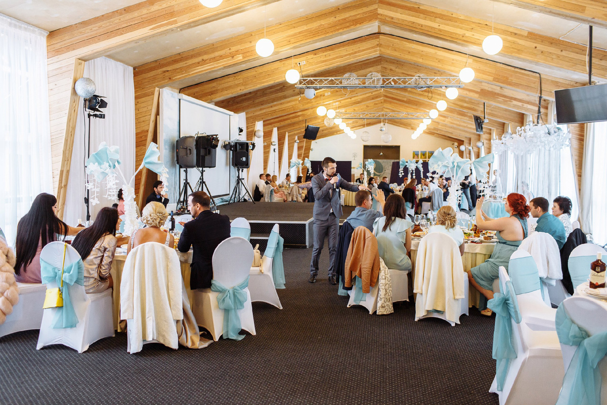 Ведущий на свадьбу в Твери