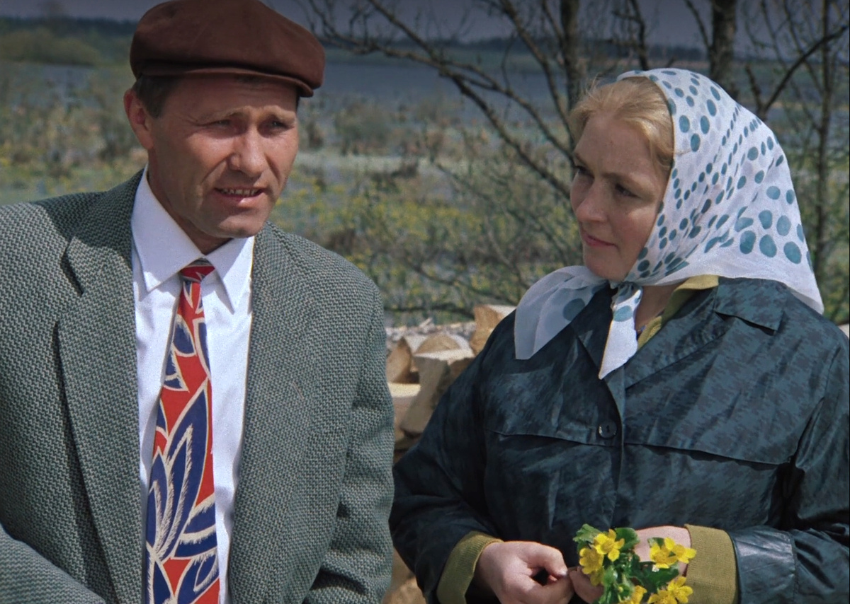 Кадр из кинофильма "Калина красная", 1973 г., режиссер и сценарист Василий Шукшин, композитор Павел Чекалов (скриншот)