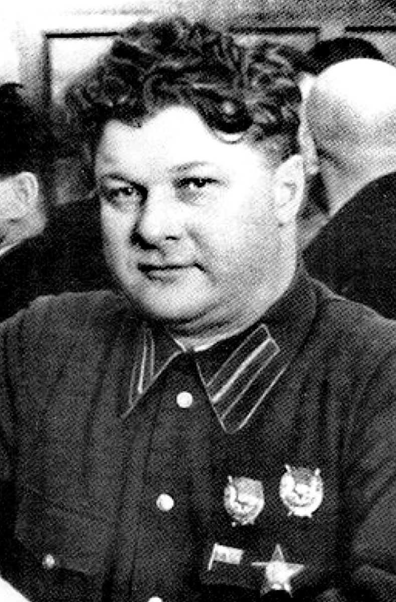 Леонид Михайлович Заковский (настоящее имя — Генрих Эрнстович Штубис) — российский революционер латышского происхождения и участник проведения Большого террора на региональном уровне. Руководящий сотрудник советских органов госбезопасности, комиссар государственной безопасности 1 ранга.