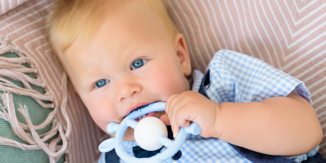 Прорезыватели, которые работают: как понять, что зубы лезут, и облегчить боль