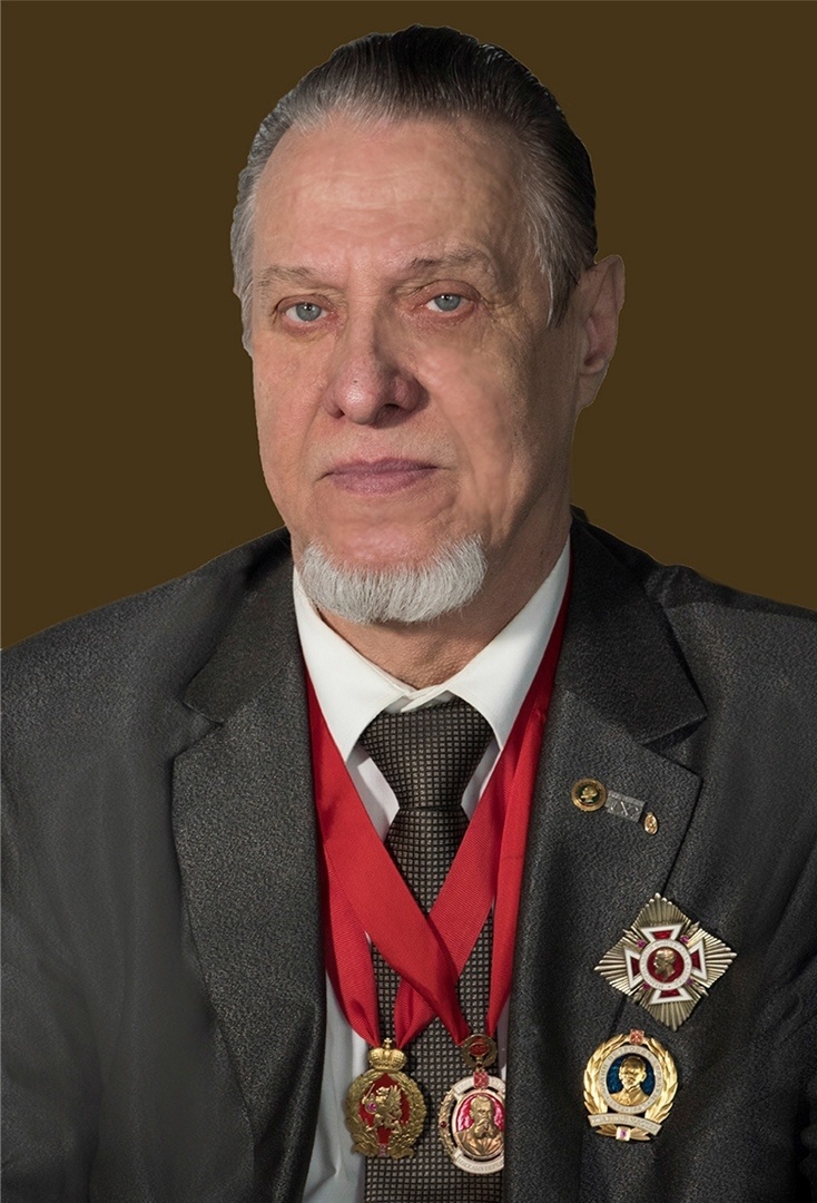 Уральский ювелир Владимир Хахалкин
