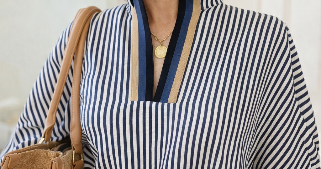 10 универсальных блузок на лето 2026: что выбрать, чтобы сочетать с джинсами, юбками и брюками