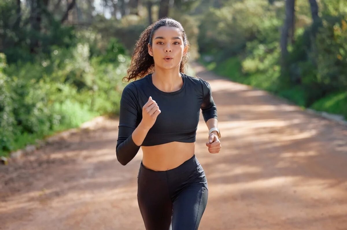    Занятия бегом по утрам более физиологичны, как и любая другая физическая нагрузка.