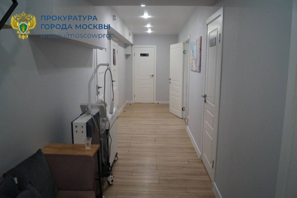    37-летняя пациентка скончалась во время проведения медицинской процедуры. Источник: Прокуратура Москвы