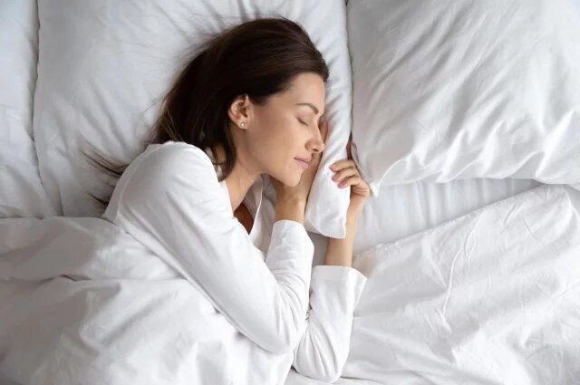    О чем говорит поза сна?