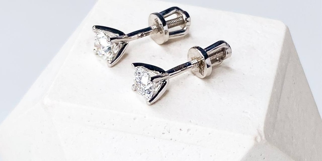 Куда сдать серебряные украшения в Москве