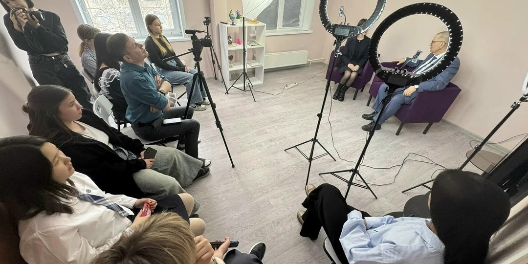 В Енисейском округе на этой неделе находится Андрей Грачев - участник предварительного голосования партии «Единая Россия» для последующего