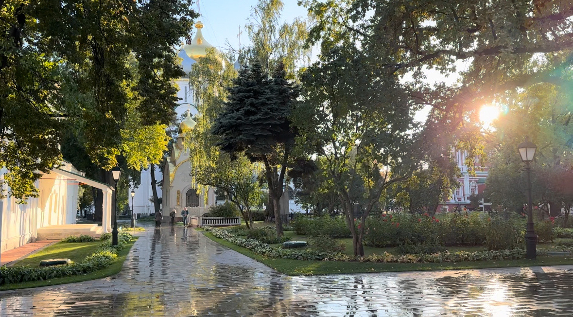 Территория монастыря