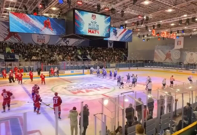     В Норильске прошёл традиционный благотворительный хоккейный матч