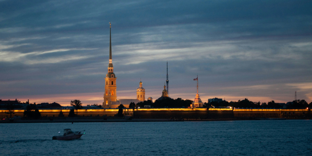 От Ленфильма до «Авроры»: чем знаменит Петроградский район Петербурга и где здесь погулять?