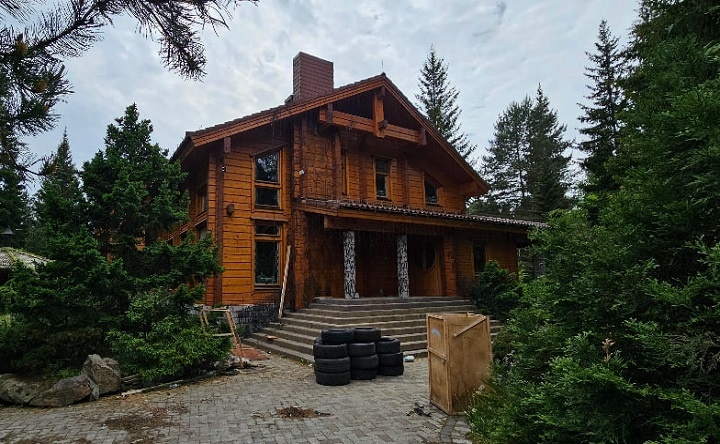 Жена экс-владельца «Ростовводоканала» пытается остановить распродажу его недвижимости