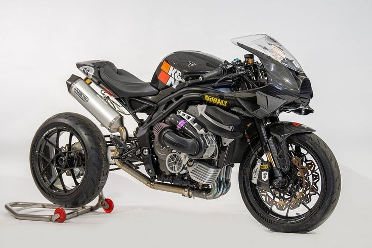 Triumph Speed Triple 1200 RR