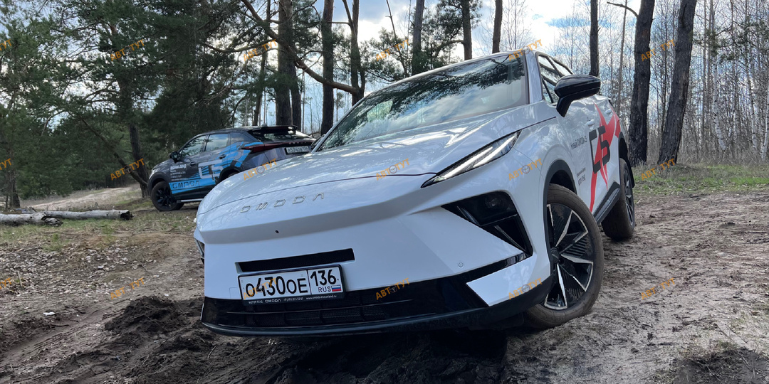 Для того, чтобы оценить все новшества новой Omoda C5, взял две машины и обе - с передним приводом