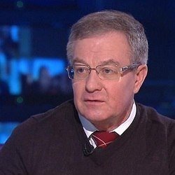    — Задача бизнеса в данной ситуации — раздробить предприятие таким образом, чтобы каждая из малых компаний могла обладать тем оборотом, который позволяет подлезть под планку льготного налога. Пример: есть предприятие, которое работает под единым управлением, единой командой, у него есть определенные цеха. В этом случае оно оформляет каждый цех, как отдельную малую кампанию, а далее эти предприятия начинают взаимодействовать между собой на хозяйственной основе, — объяснил Беляев.