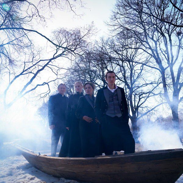     «Призраков» Ибсена в постановке Дениса Азарова покажут в Театре Наций