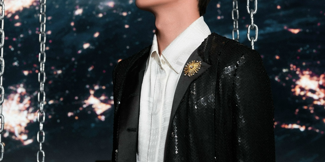 Китайский актер Ван Ибо на обложке апрельского номера журнала GQ China