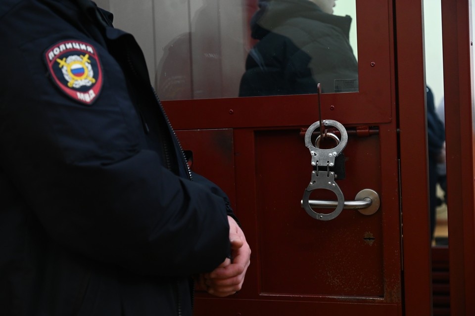    В Петербурге двоих мужчин отправили в колонию за мошенничество. Ольга ЮШКОВА