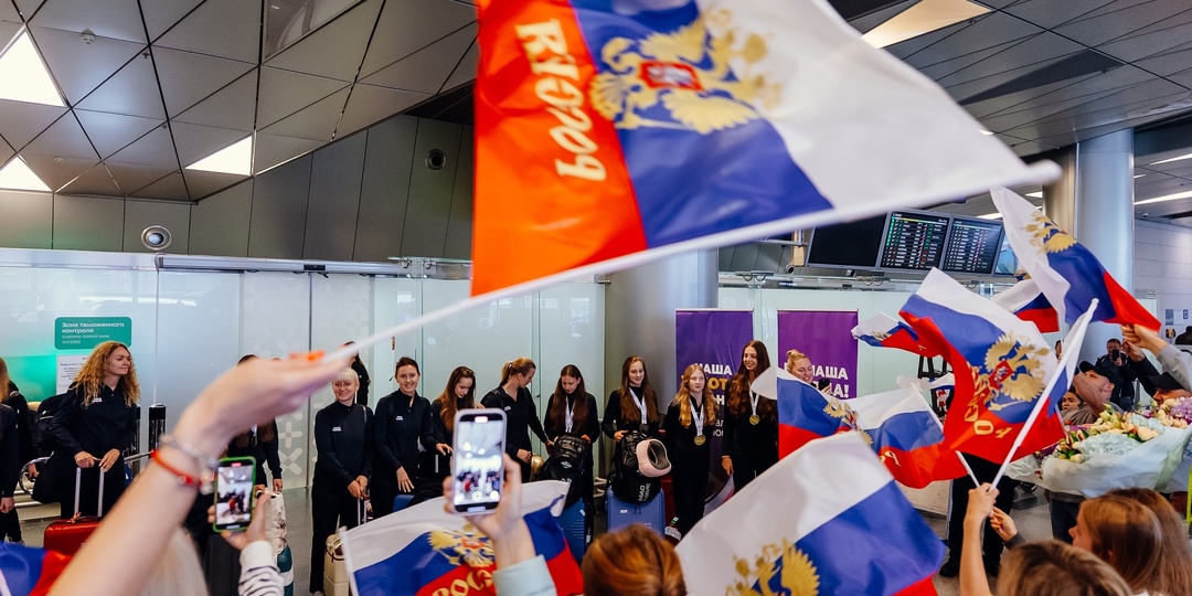 Россия снова выступает с флагом и гимном в водных видах спорта