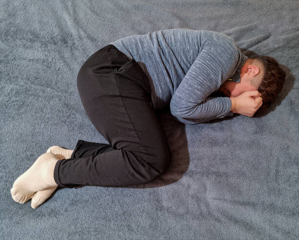 эмбриональная поза для сна, позвоночник