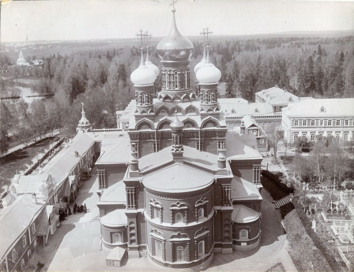 Чудеса случаются. Просто не все их замечают, а приписывают события своим достоинствам и везению.