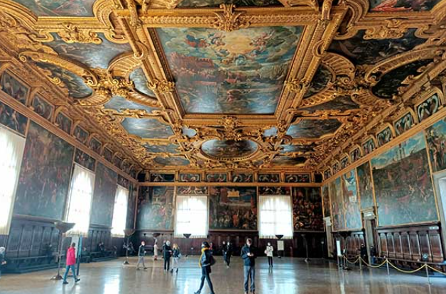 Внутреннее убранство дворца Дожей