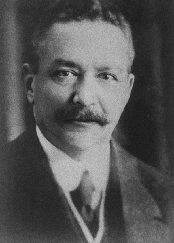 Джозеф Брюс Исмей был старшим партнером в компании «Исмей, Имри и Компания» и основателем судоходной компании «Уайт Стар Лайн»