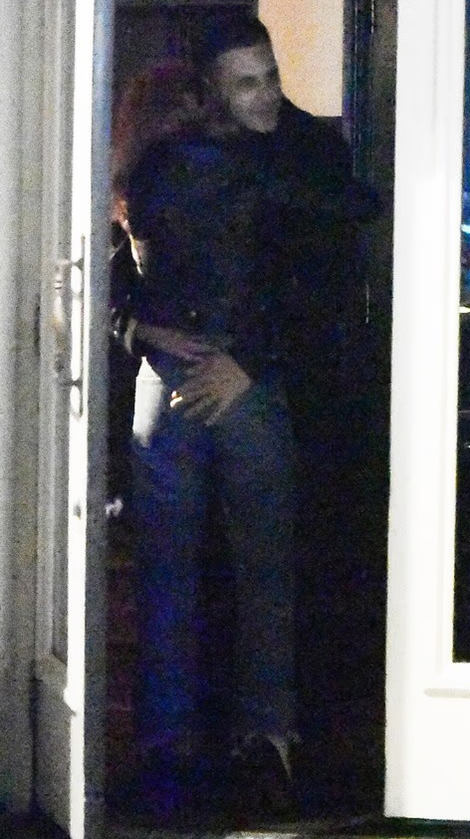    Айла Фишер на свидании с Ларри КоэномСоцсети