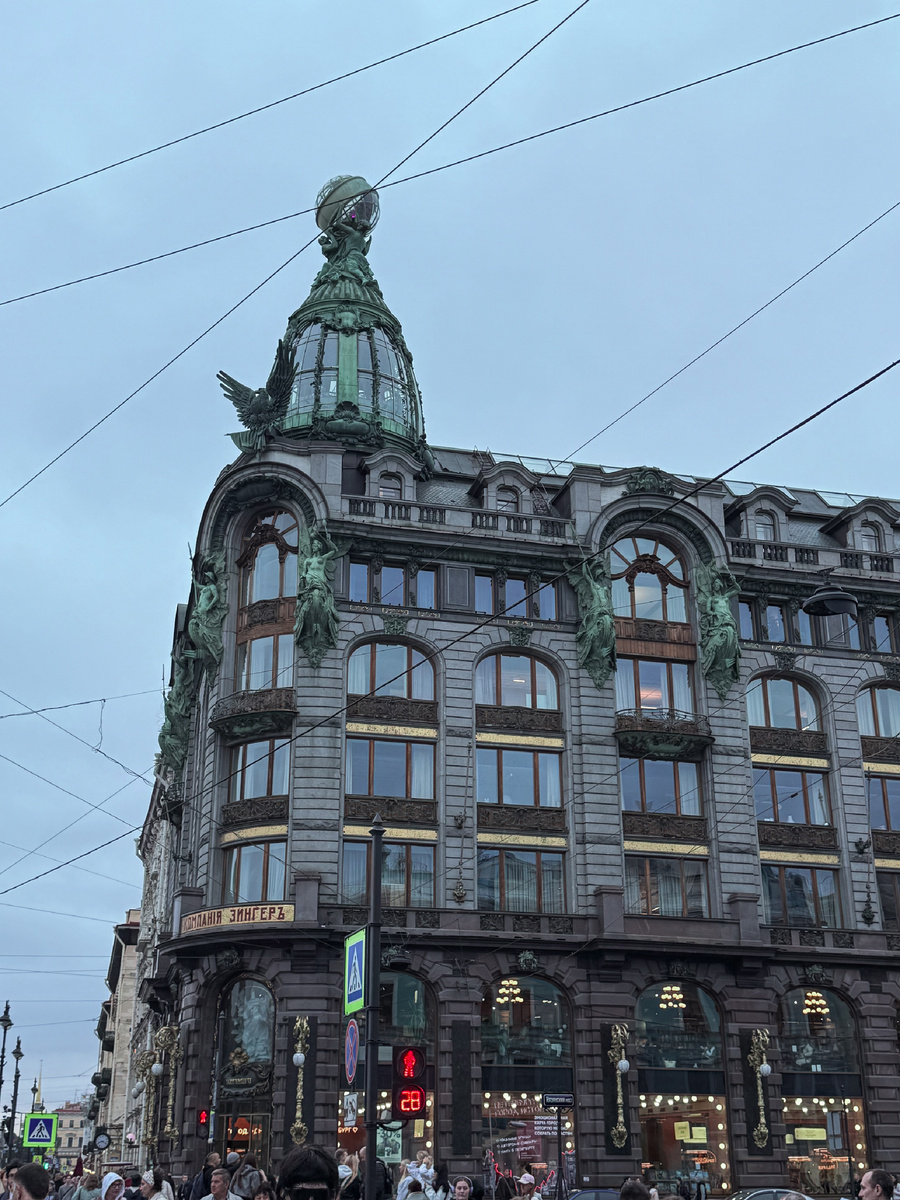 Одно из самых знаковых мест Невского: дом компании Зингер