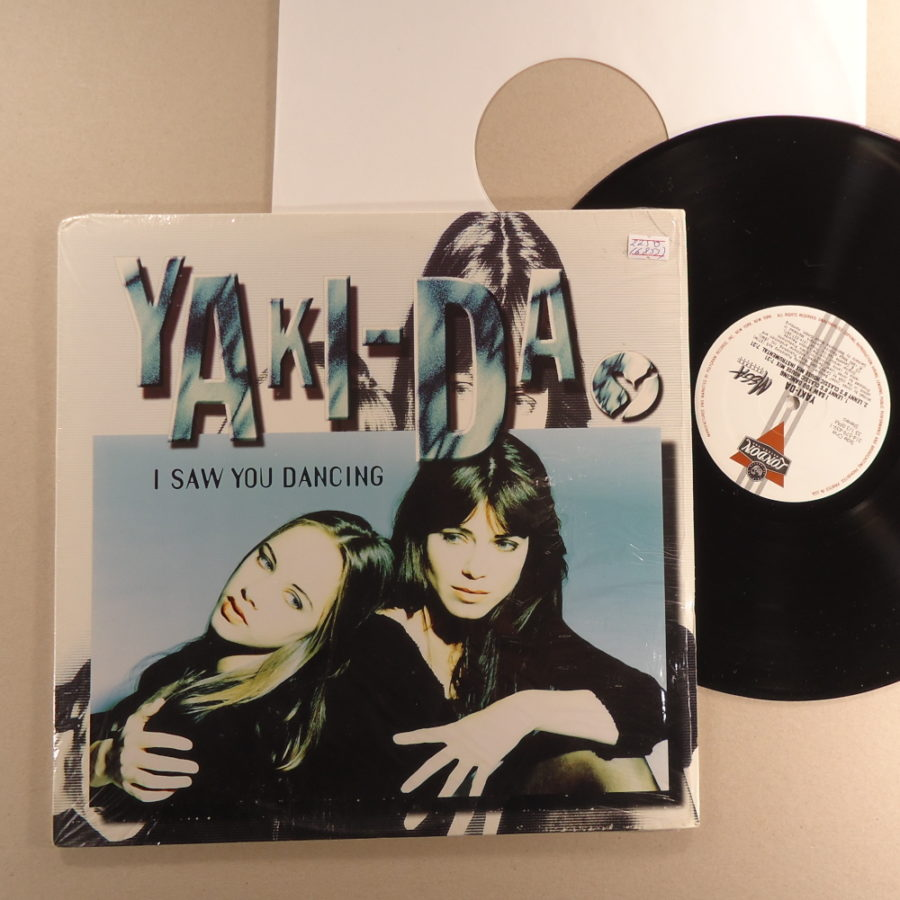 Девушки-красавицы