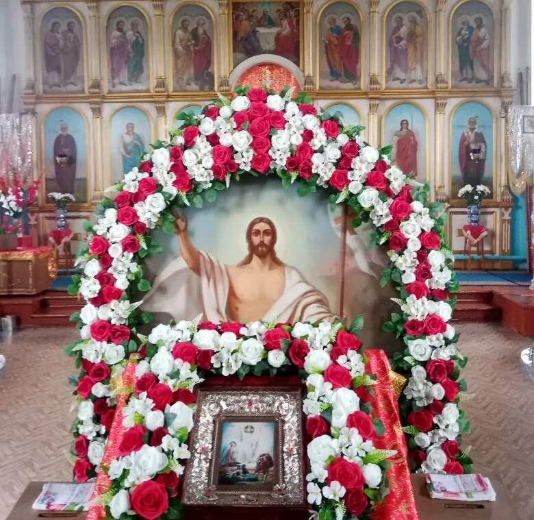    Фото: настоятель храма Николая Чудотворца, В. Смолин. Газета "Земля"