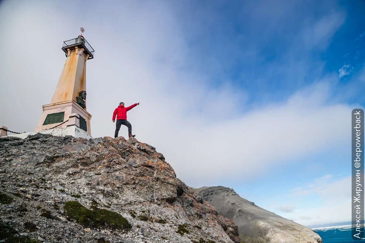 Мыс Дежнева. До Аляски - 86 километров. Когда-то эскимосы преодолевали это расстояние на кожаных лодках, навещая родственников. Фото: Алексей Жирухин @bepowerback