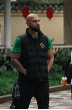 Держать руки в карманах — древняя практика достижения дзена в условиях городской суеты