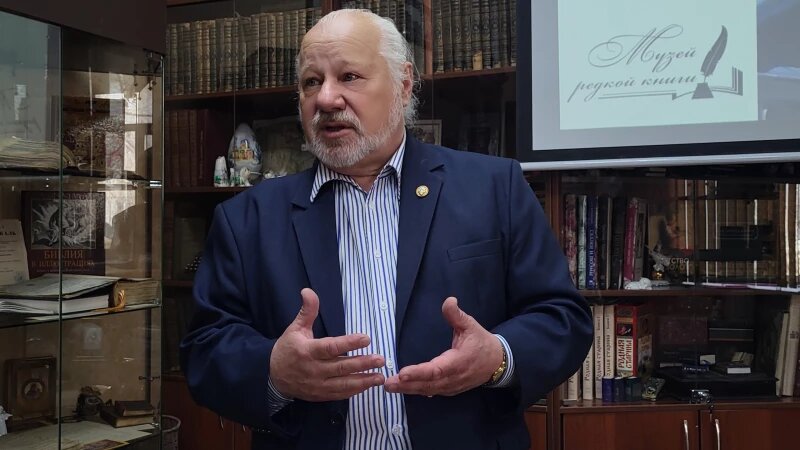     Николай Тычинский, инженер-конструктор и писатель Валерия Момонова