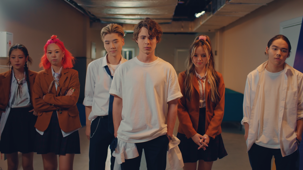 Start. 2022 год. 8 серий по 20 минут. КиноПоиск: 7.4. KinoOrel - 90/100. Мистика, драма. Режиссёр: Данияр Болотбеков. В ролях: Михаил Сотников, Ансар Ильясов, Аида Курмангалиева, Анастасия Дятлова, Максим Радугин, Асель Калиева.