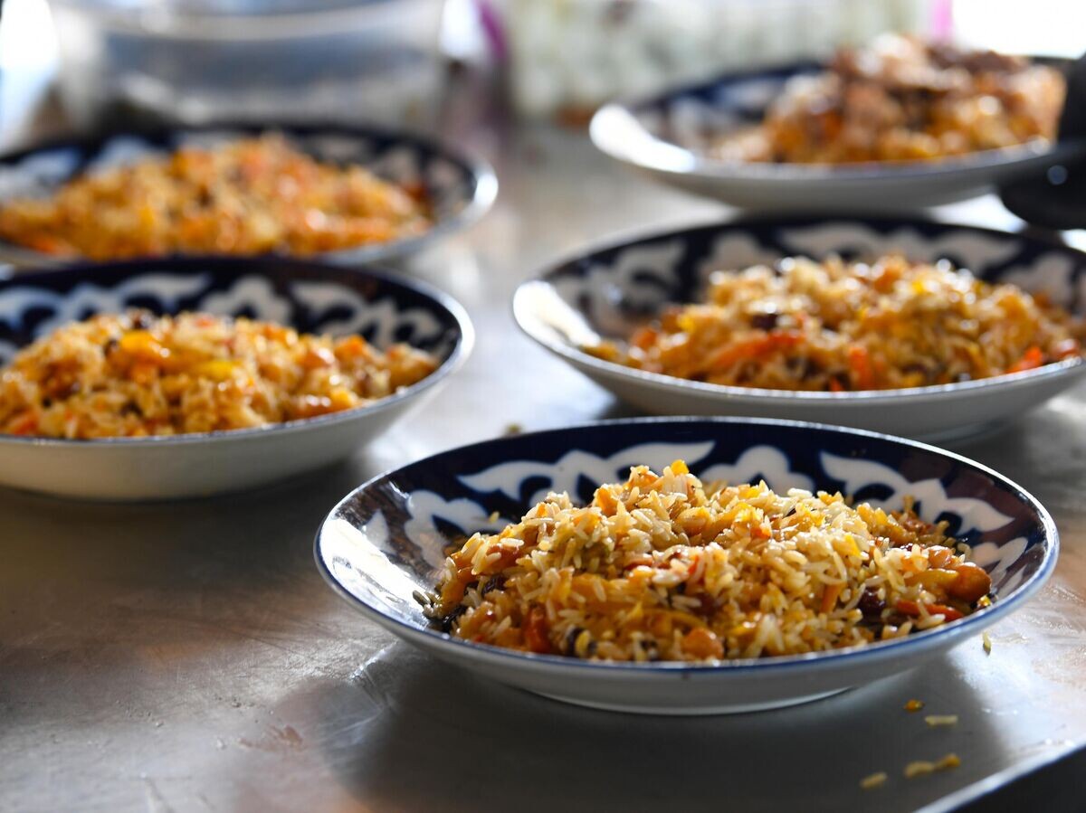    Плов, приготовленный в Среднеазиатском центре плова Besh Qozon в Ташкенте | © РИА Новости / Сергей Пятаков